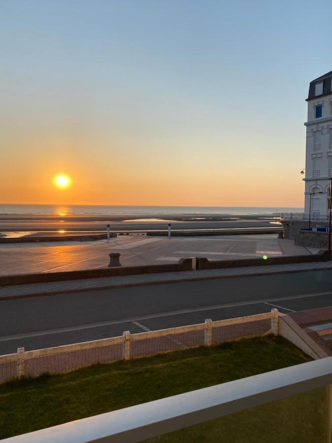 Appartement Face à la mer Wimereux Extérieur photo